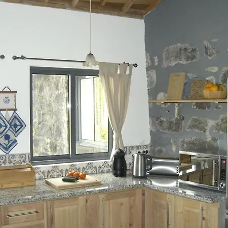 Mit Meerblick, Whirlpool Und Viel Privatsphaere Holiday home Nordeste (Azores)